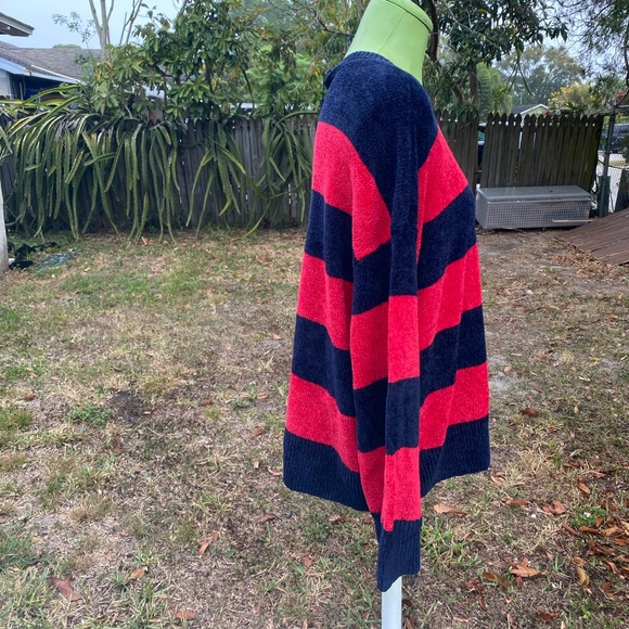 Tommy Hilfiger Global Chenille V-Neck Sweater Size M NWT - Picture 3 of 7